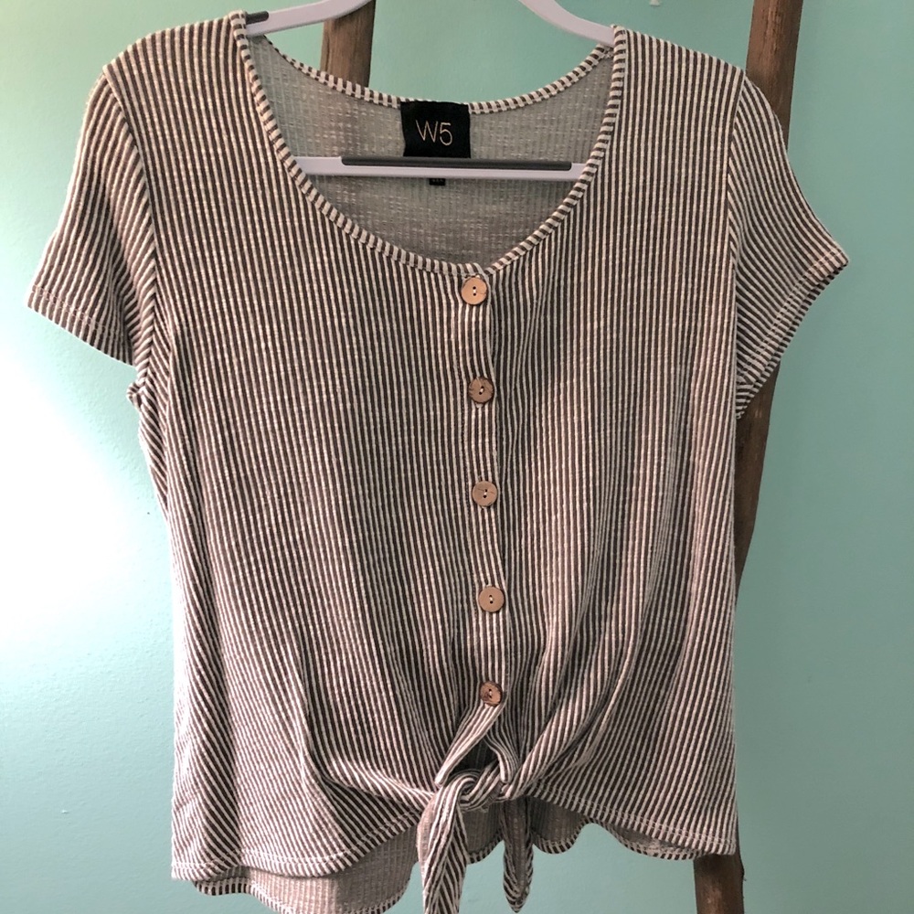 BUNDLE of short sleeve tees/blouses all size M